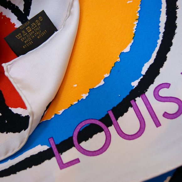 Authentic Louis Vuitton Scarf Monogram Large Floral Silk Wrap - Picture 10 of 16